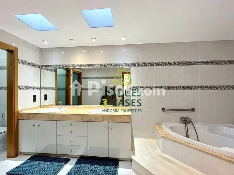 Salles de bain - Luxury Chalet with Spa in Escaldes-Engordany