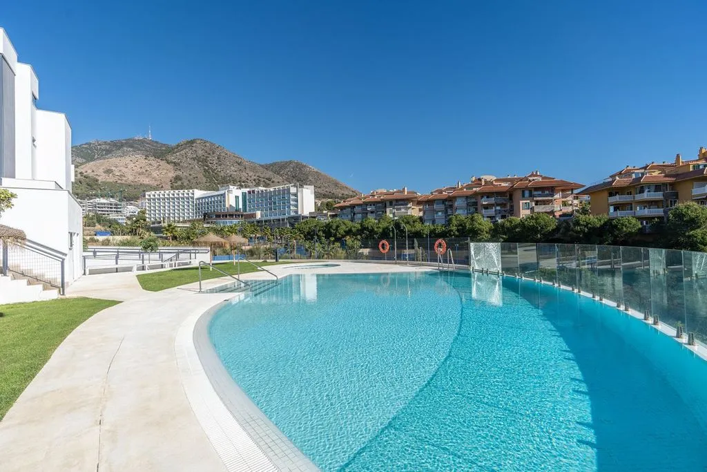 Bassein - Luxury Penthouse with Pool in Fuengirola