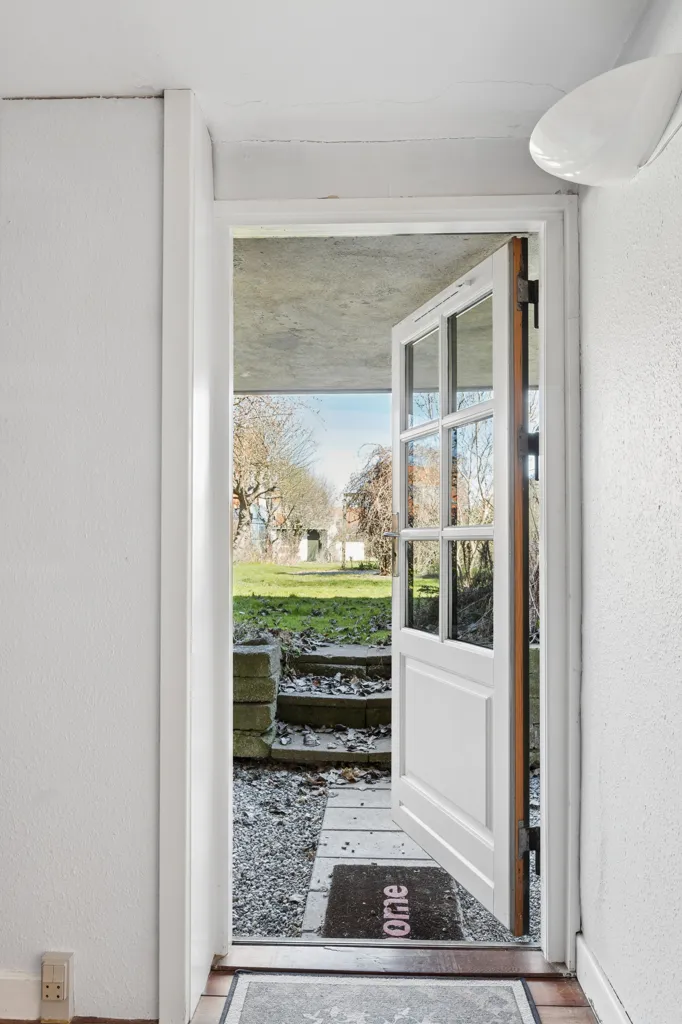 Esik - Charming Terraced House with Garden in Brede