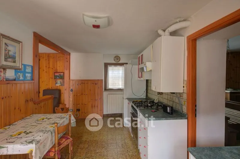 Söögituba - Terraced House with Private Garden in Torre Pellice