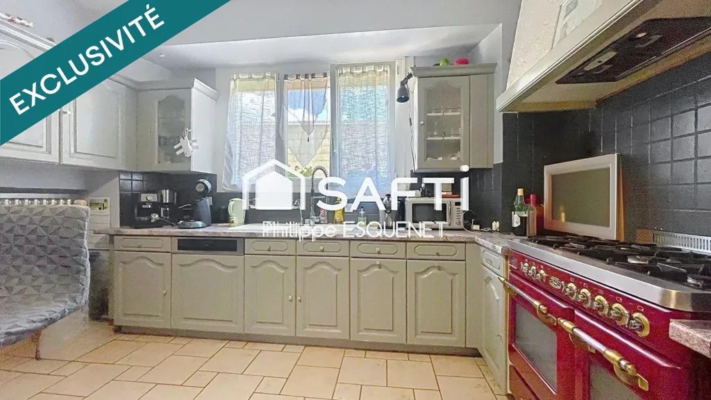 Cucina - Spacious House with Garden in Mareuil-le-Port