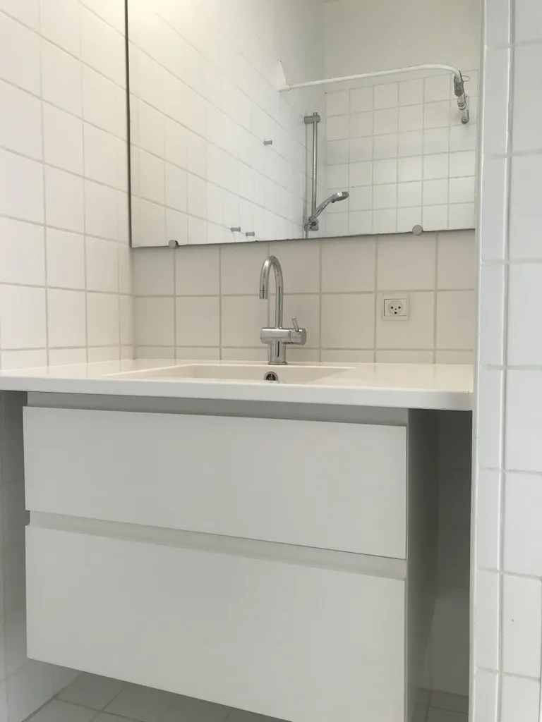 Salles de bain - Two-Storey Terraced House with Balcony in Ringsted