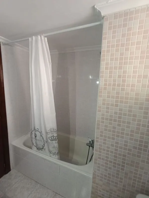 Vannitoad - Furnished Flat with Air Conditioning in Rochelambert