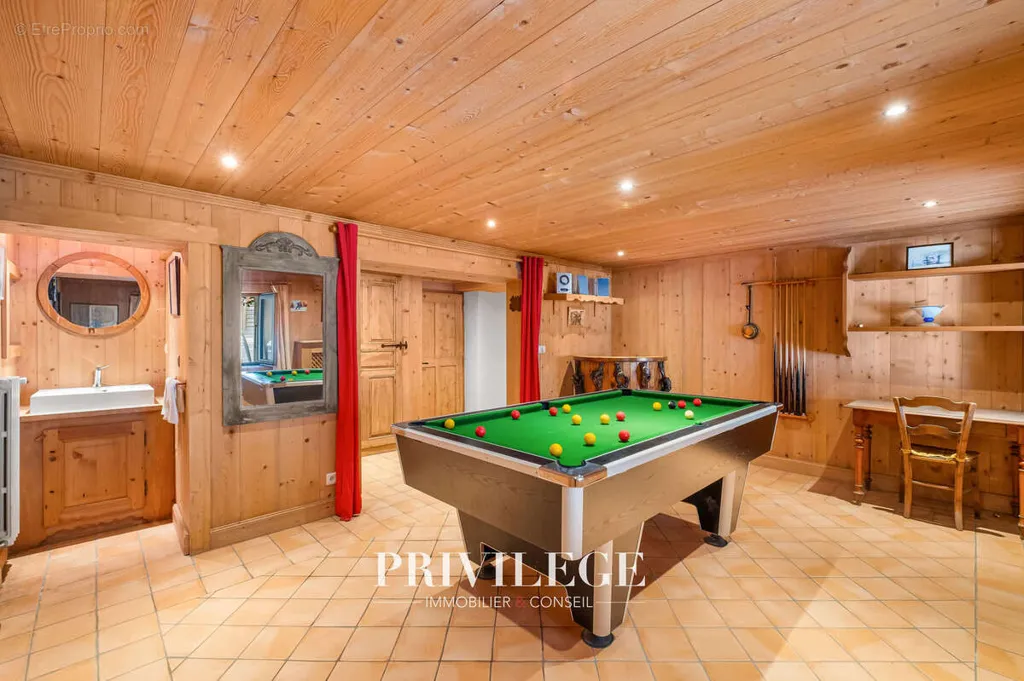 leisure_room