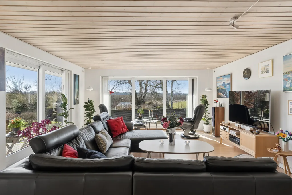 Elutuba - Villa with Extensive Views in Hedehusene