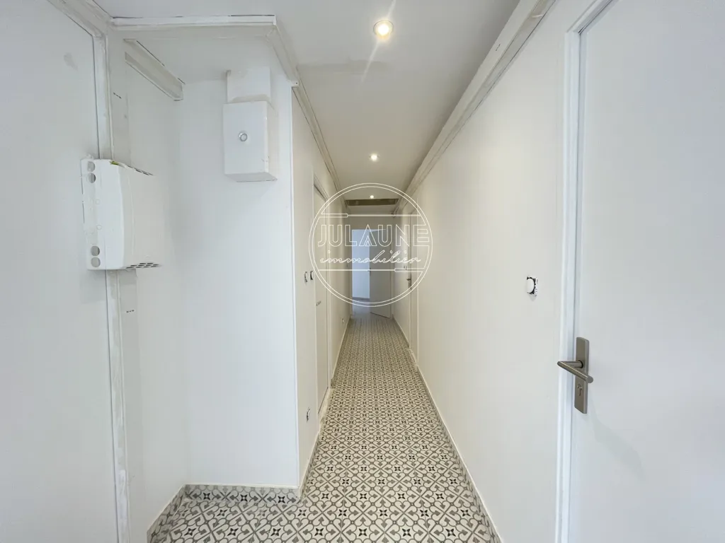 Esik - Studio Flat near Park in Limoges