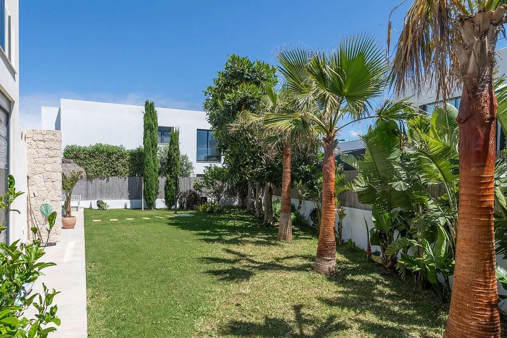 Aed - Modern Villa with Pool in Sa Torre