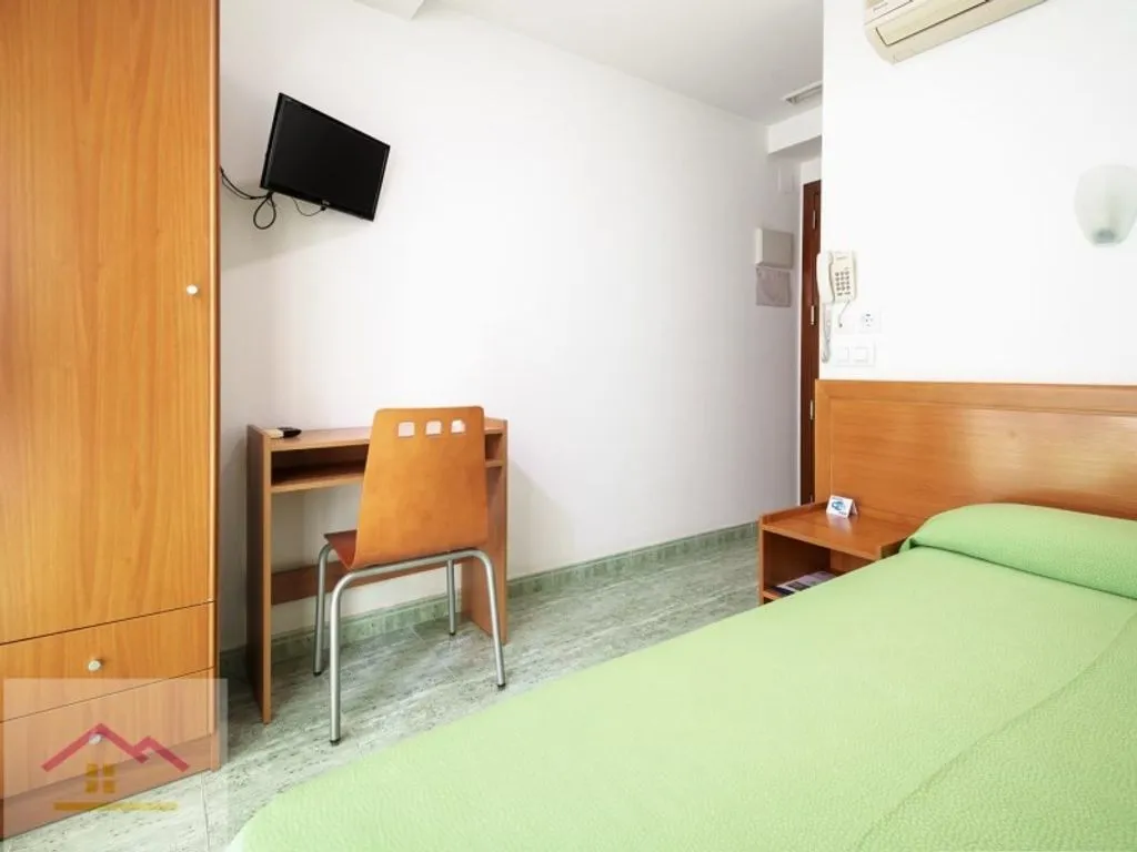 Chambres - Hotel with Seafront Location in Gandia