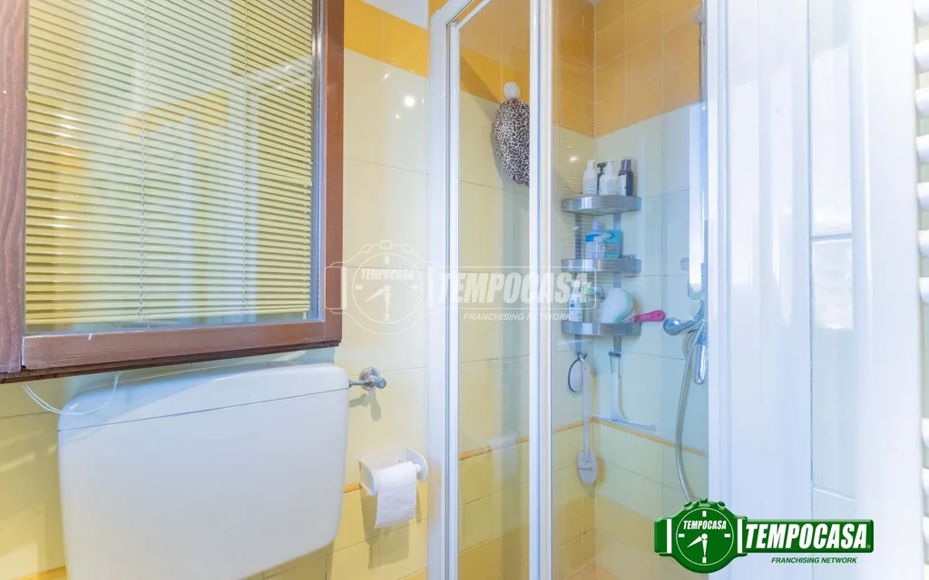 Vannitoad - Modernised Three-Room Flat with Balcony in Milan