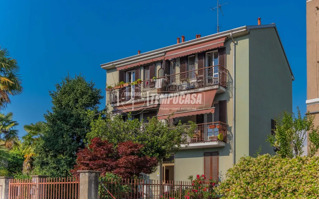 Välivaade - Brightly Lit Two-Bedroom in Novate Milanese