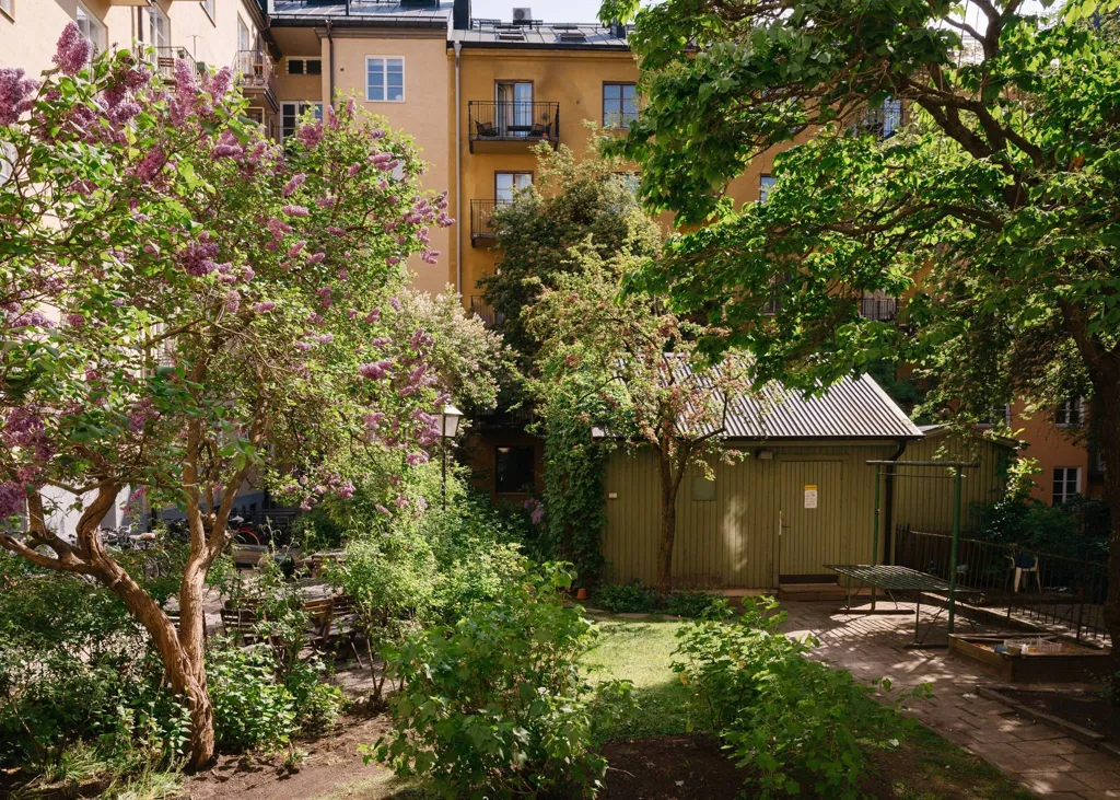 Aed - 1920s Flat with Balcony in Södermalm