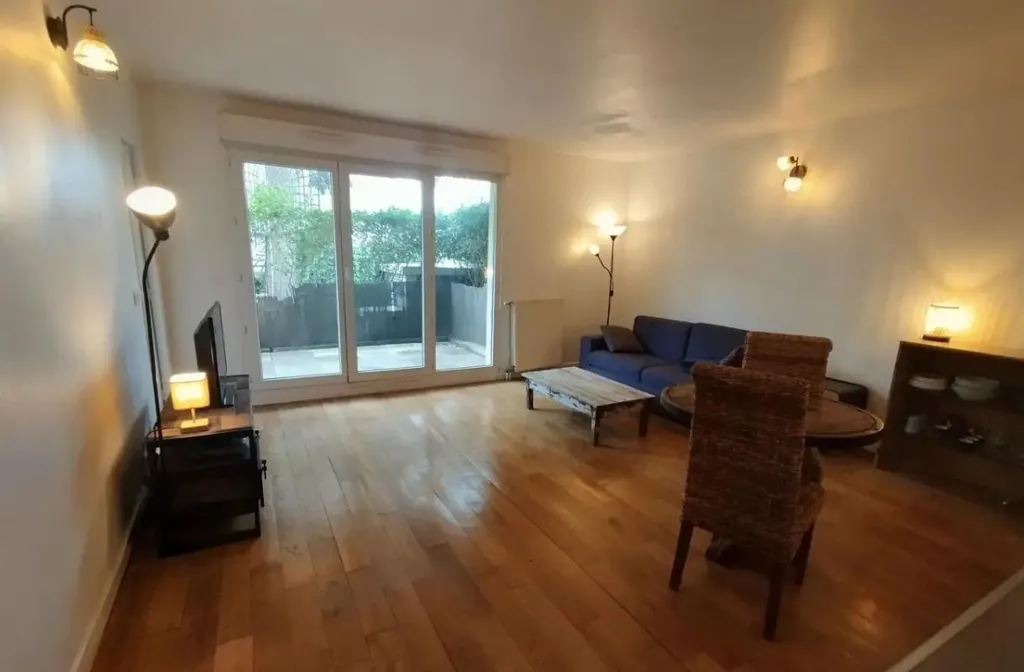 Séjour - Appartement 2 Pièces avec Terrasse à Châtenay-Malabry