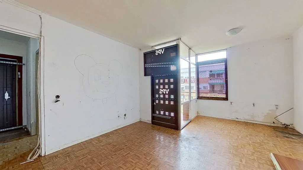 Pièces - Spacious Apartment with Terrace in Usera, Madrid