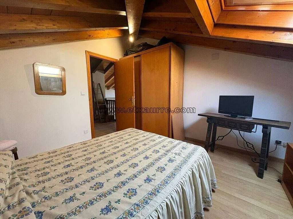 Chambres - Rural House with Balcony in Ayala