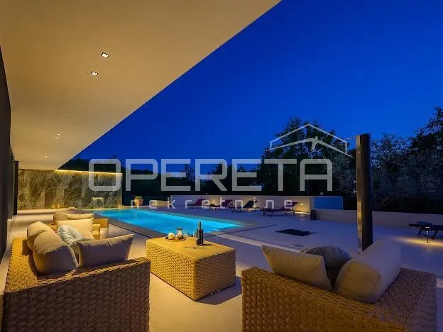 Bassein - Designer Villa with Infinity Pool near Grožnjan