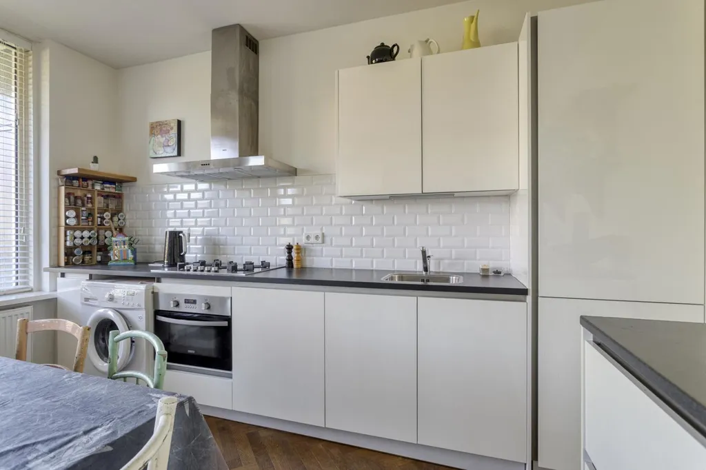 Cuisine - Galerij Flat with Balcony in Rubroek, Rotterdam