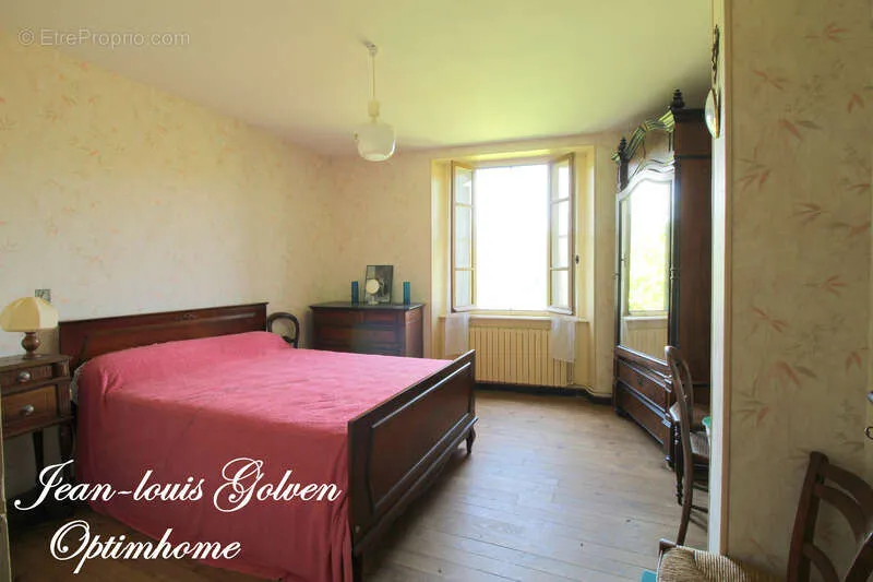 Chambres - Maison à Rénover avec Jardin à Saint-Ygest