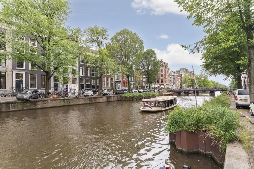 Välivaade - Historic Canal House with Two Units in Amsterdam