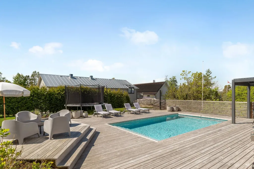 Piscine - Pål Ross Villa with Panoramic View in Ekerö