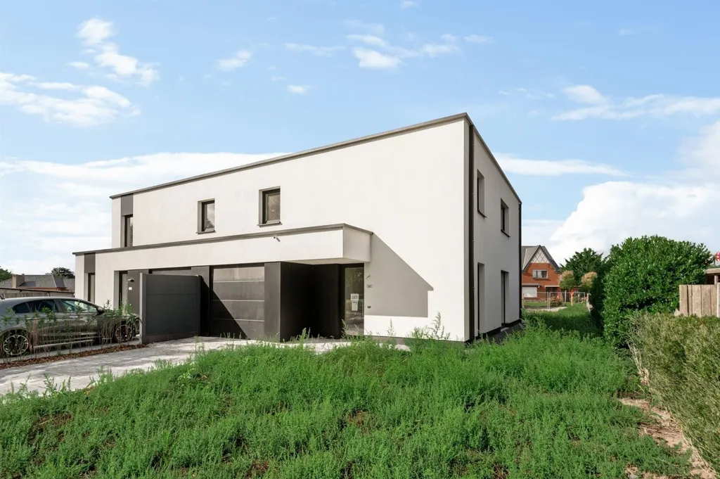 Contemporary Semi-Detached Home in New Development