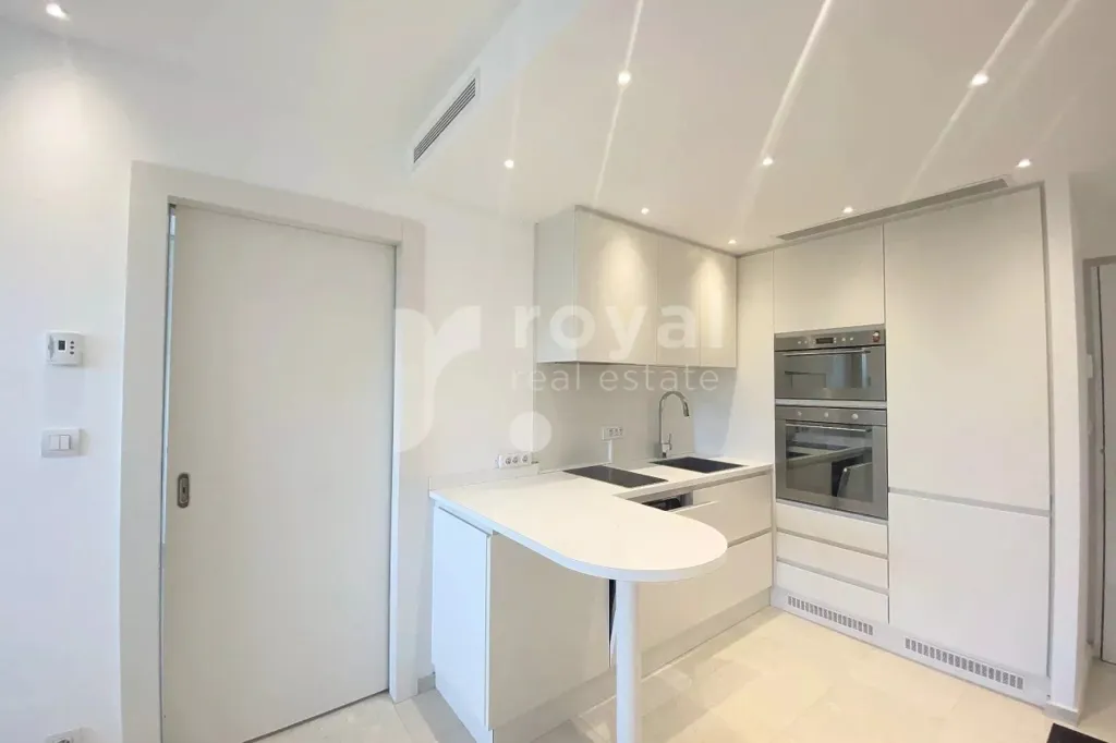 Cucina - Seafront Apartment with Terrace in Mandelieu-la-Napoule