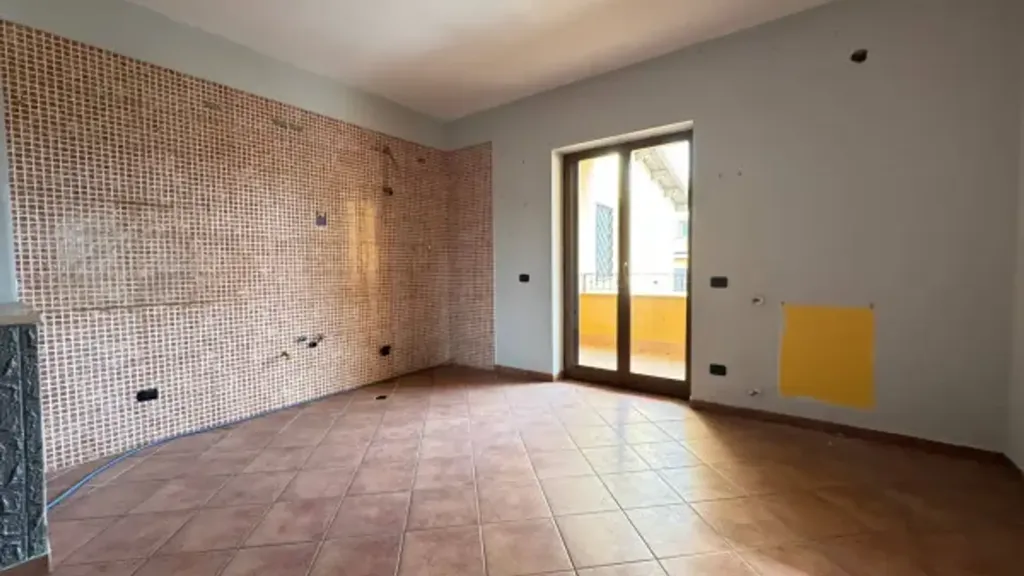 Toad - Modern Trilocale with Balcony in Giugliano