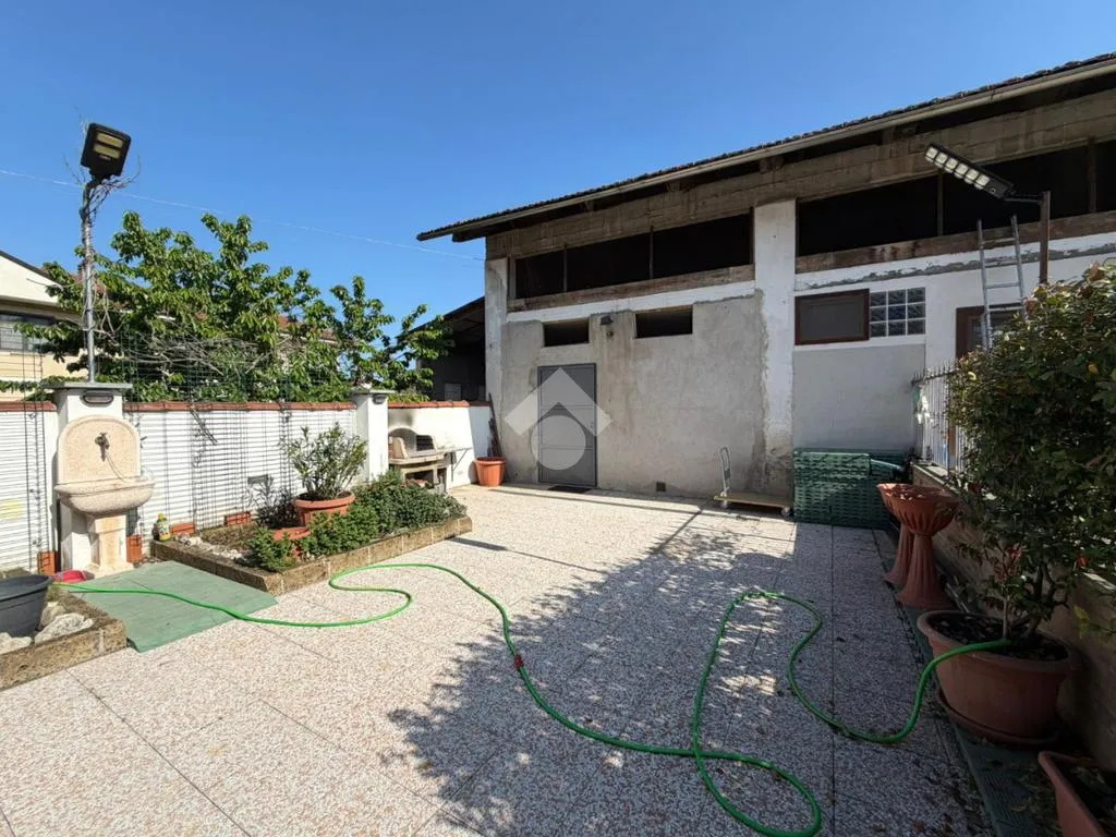 Giardino - Detached House with Pool in Gastaldi
