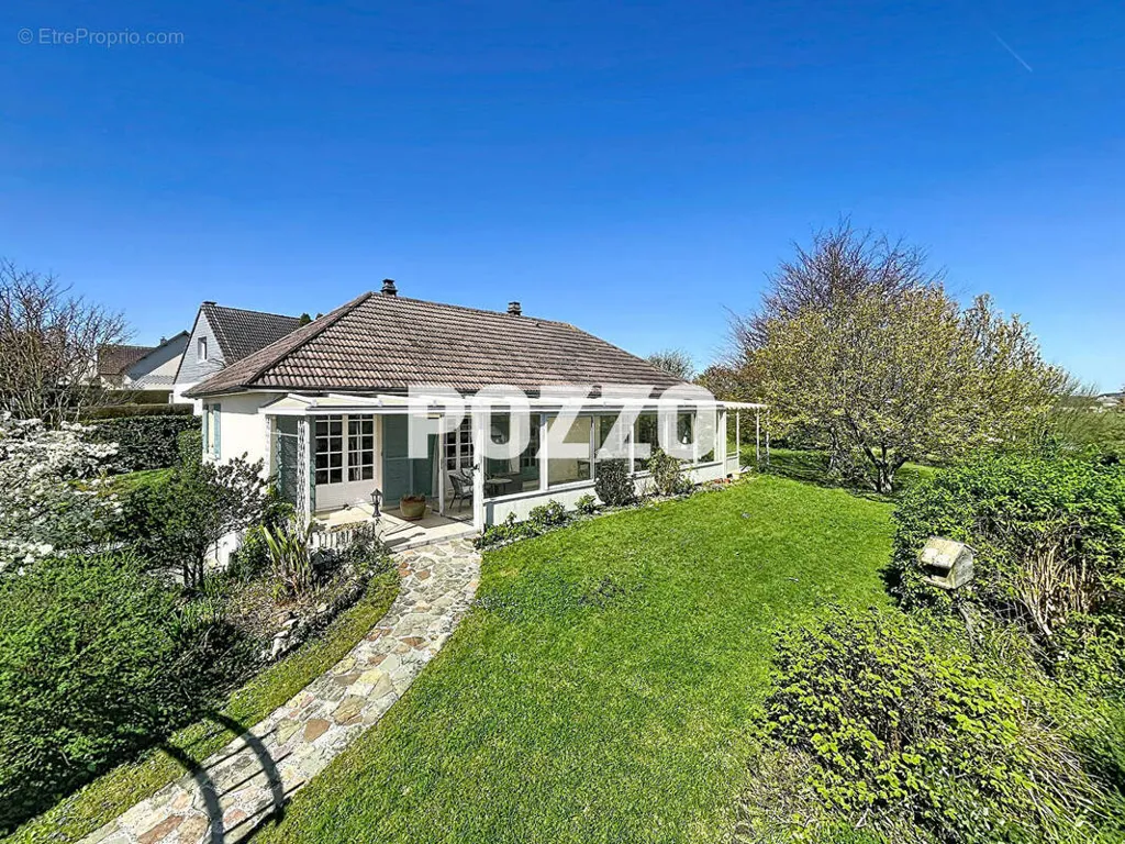 Vue aérienne - Pavillon de Plain Pied avec Jardin à Étouvy