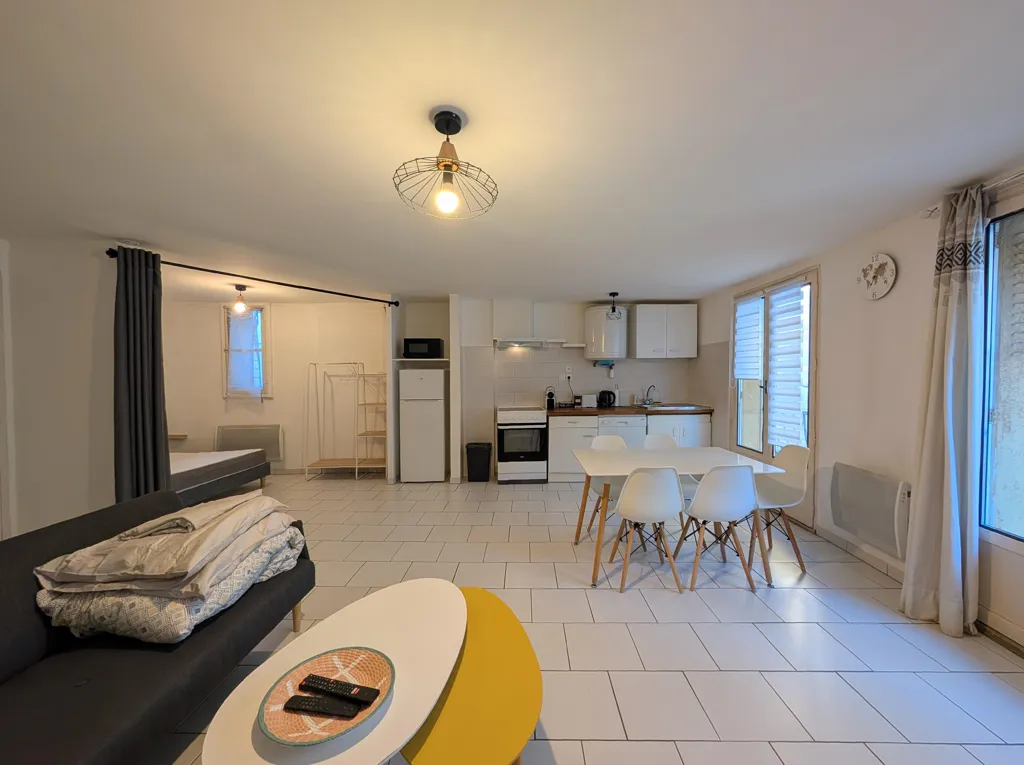 Elutuba - Duplex Building with Two Apartments in Pézenas