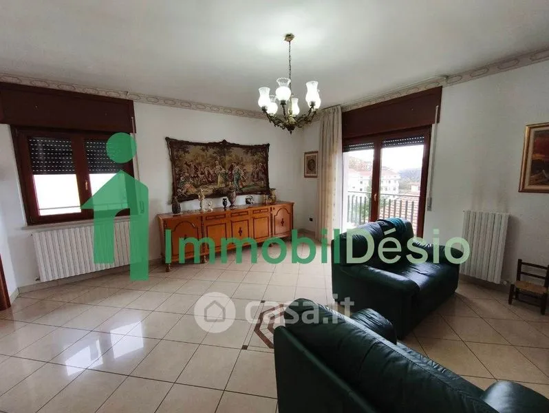 Elutuba - Apartment with Balcony and Garden in Picerno