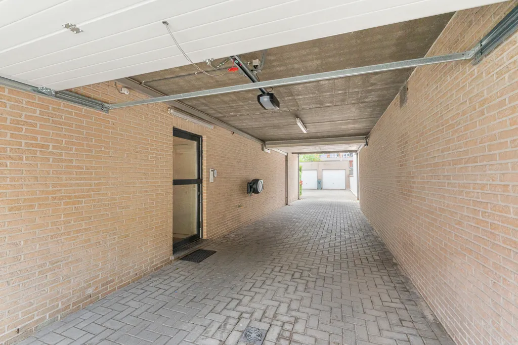 Garage - Apartment with Terrace in Borgerhout, Antwerp