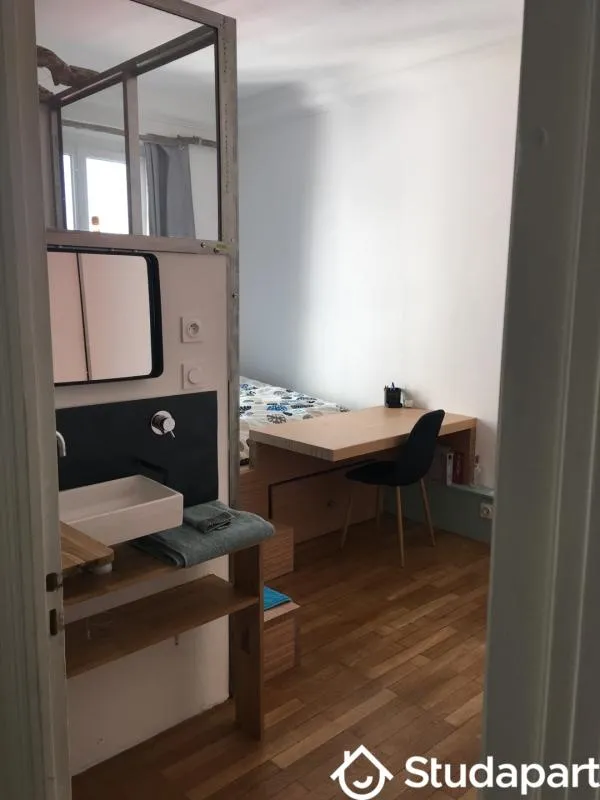Camere da letto - Refurbished Studio with Balcony in City Centre