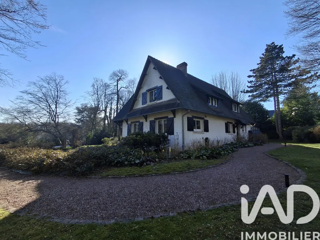 Välivaade - Architectural House with Pool in Bihorel