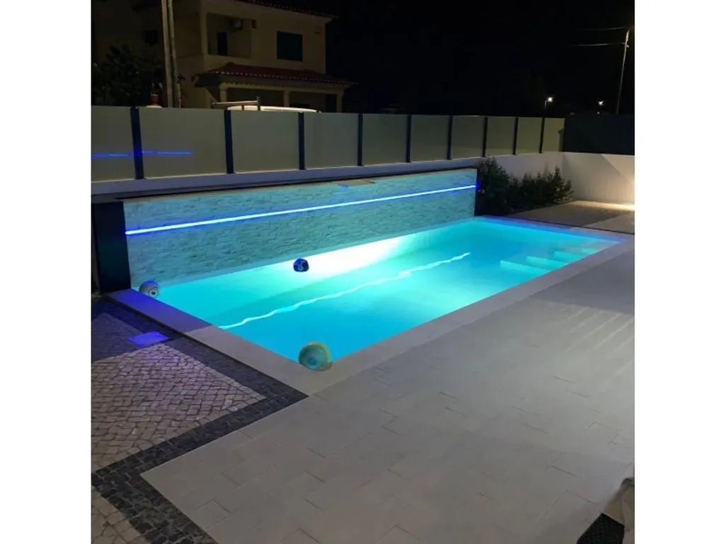 Bassein - Luxury Detached House with Pool in Aroeira, Almada