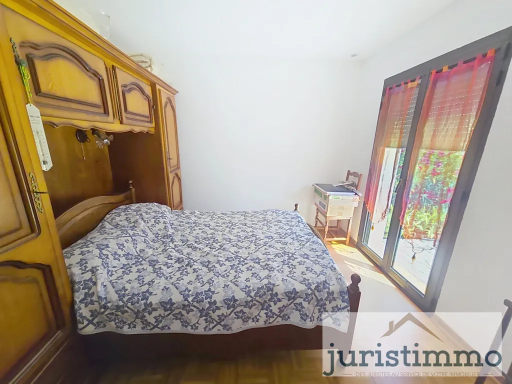 Bedrooms - Two-Home Property with Panoramic Pool in Uchaux