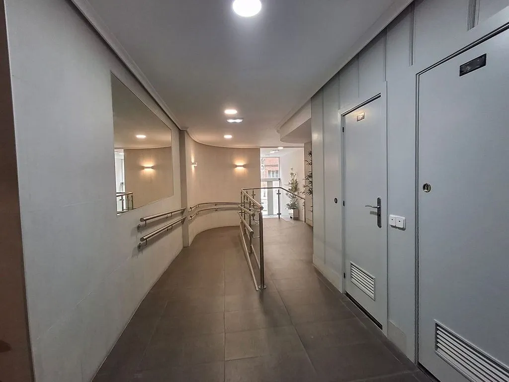 hallway_entrance