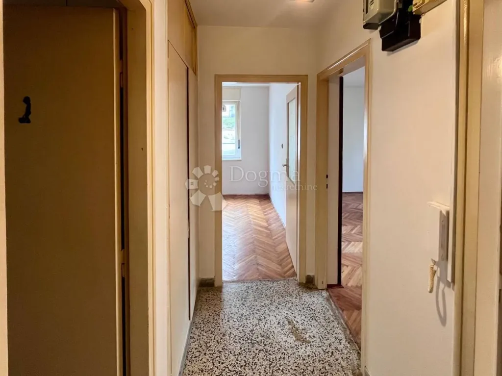 Entrée - Two-Bedroom Apartment with Balcony in Opatija