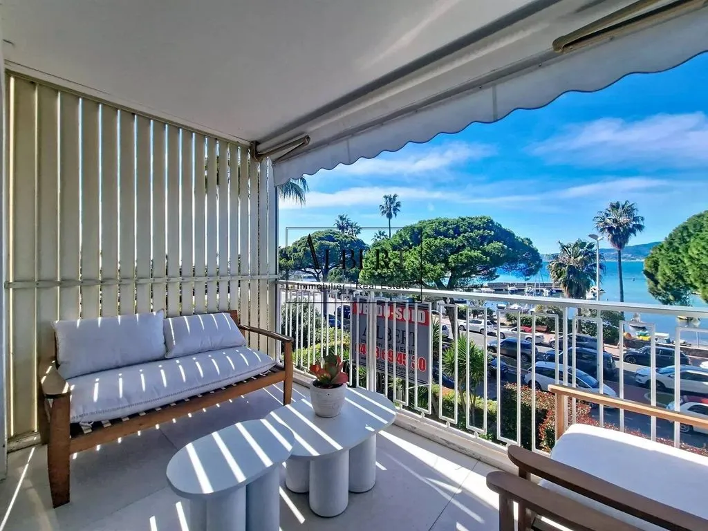 Appartement Luxueux avec Vue Mer à Cannes