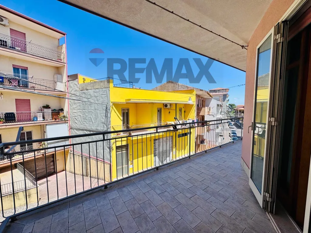 Balcon - Spacious Apartment with Balcony in Ragusa