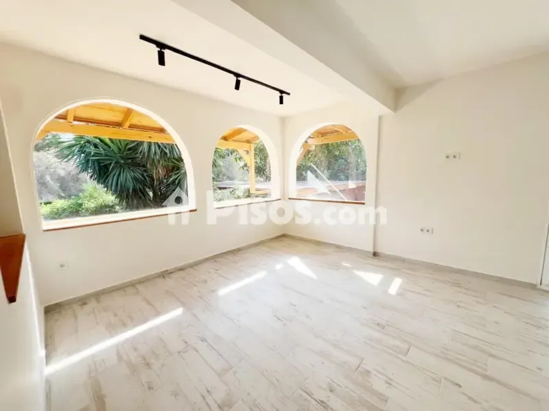 Séjour - Maison 4 pièces à ES