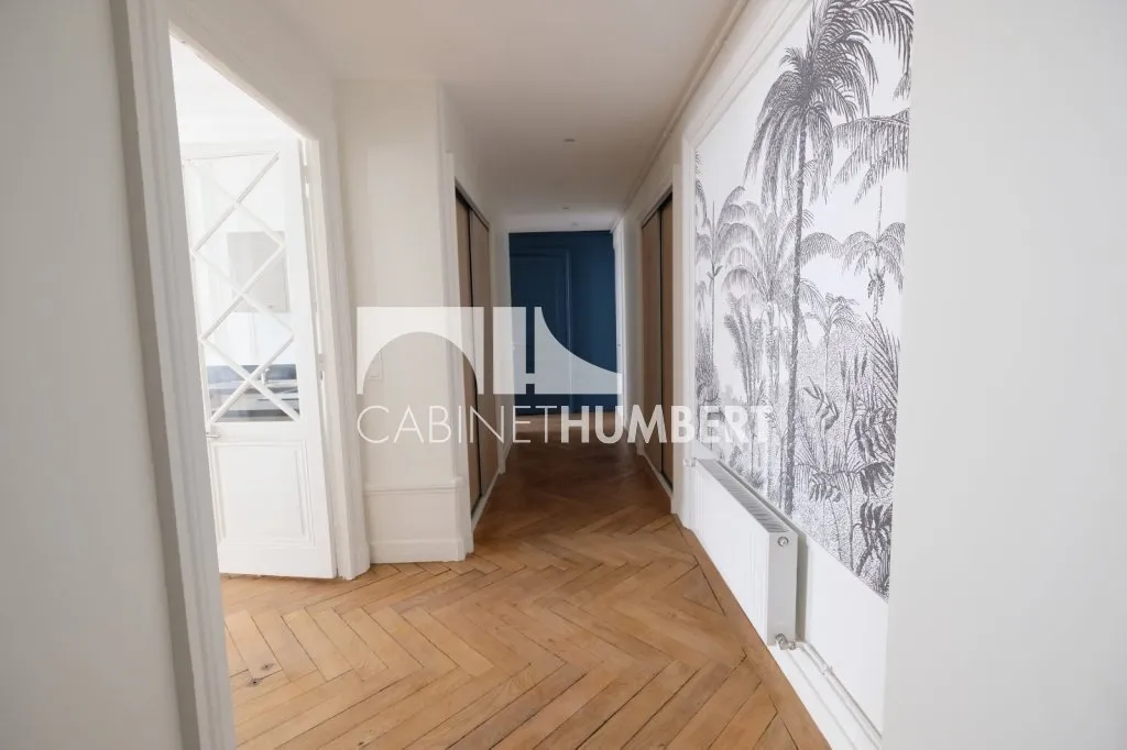 Ingresso - Architecturally Renovated Flat in City Centre