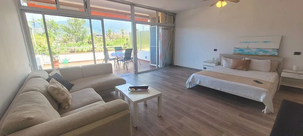 Bedrooms - Studio with Terrace and Pool in Puerto de la Cruz