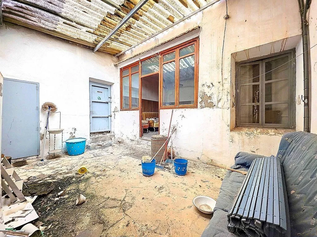Jardin - Corner House with Balcony in Pinoso