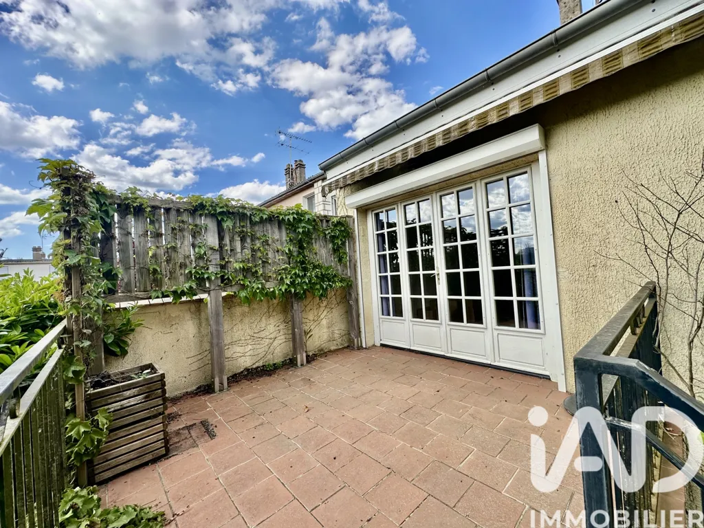 Terrass - Terraced House with Garden in Issoudun