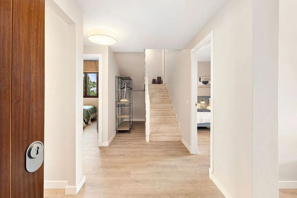 Entrée - Duplex with Pool and Terrace in Marbella