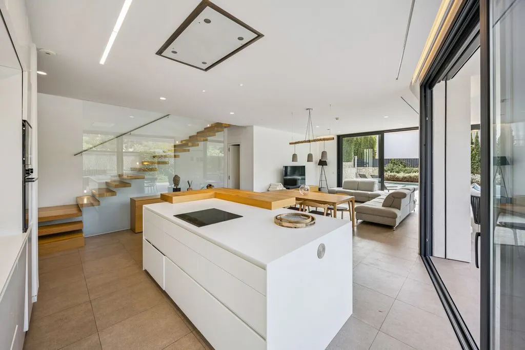Köök - Luxury Villa with Infinity Pool in Son Vida