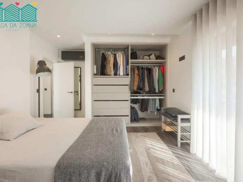 Bedrooms - Luxury Villa with Pool in Azurva, Aveiro