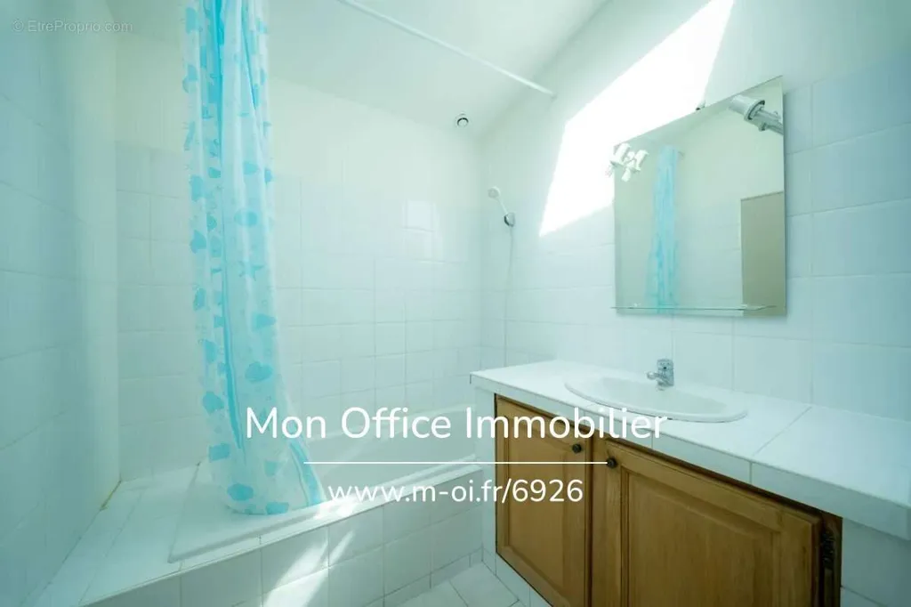 Bagni - Character House with Potential in Le Puy-Sainte-Réparade
