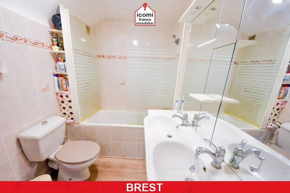 Bagni - City House with Garden in Brest