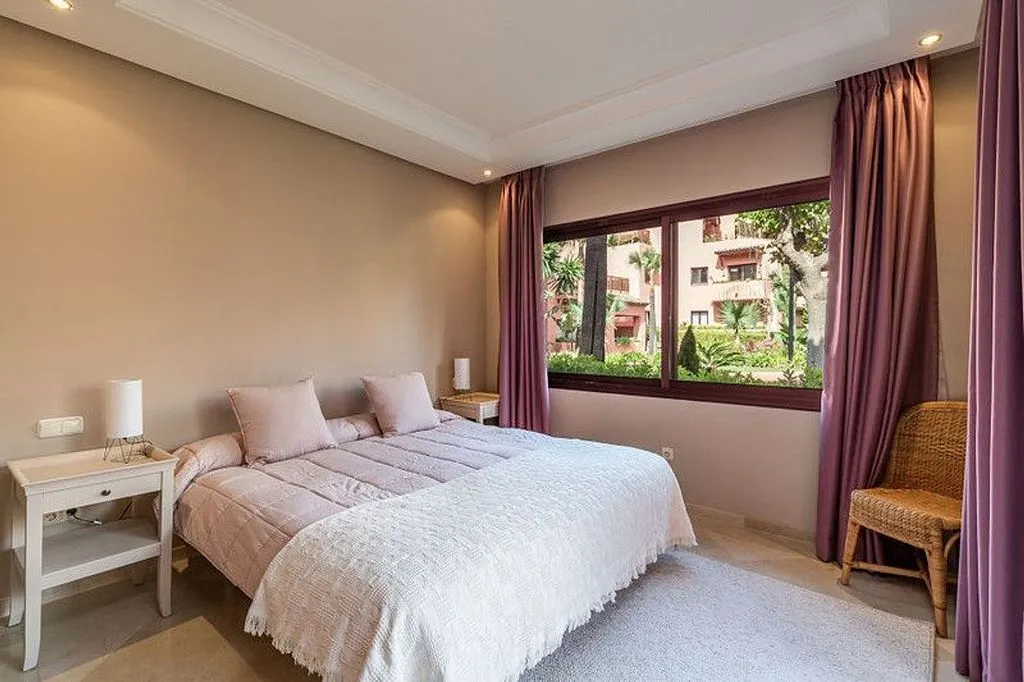 Magamistoad - T2 Apartment with Pool in El Padrón, Estepona